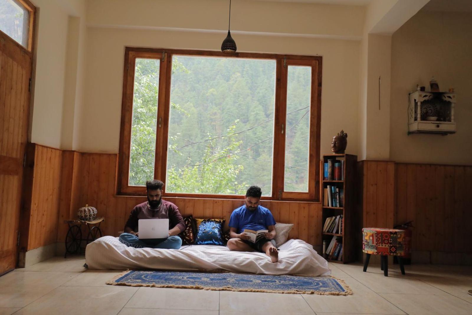 Shangri-La Rooms & Restaurant Kasol Exterior foto